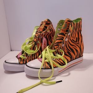 Nwt Daddies money shoes tiger print wedge sneakers